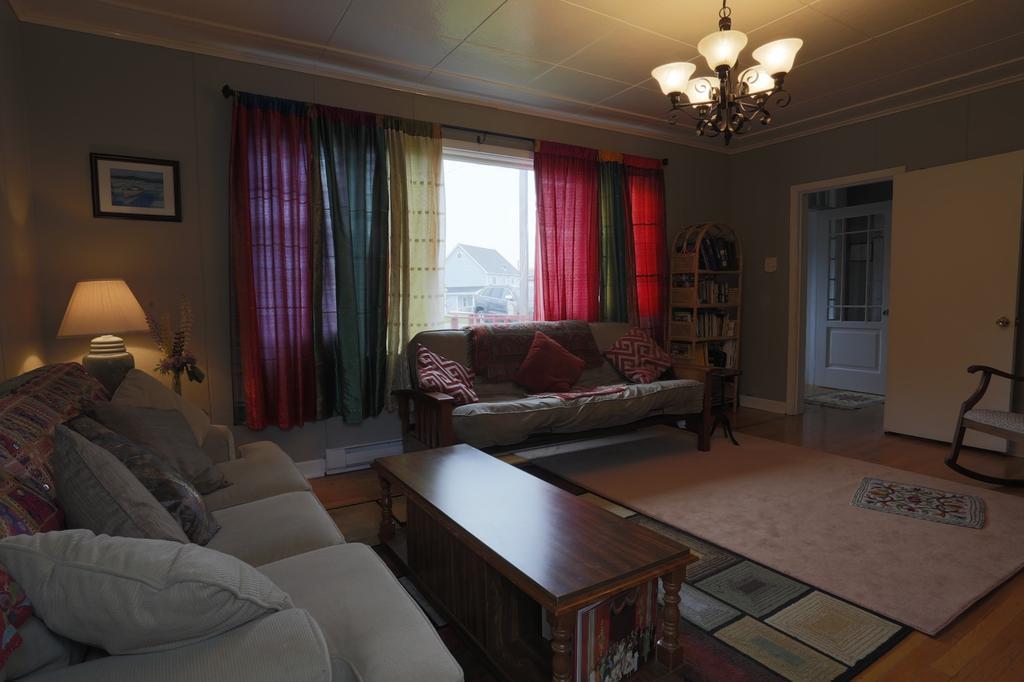 Meems Elliston B&B Exterior foto